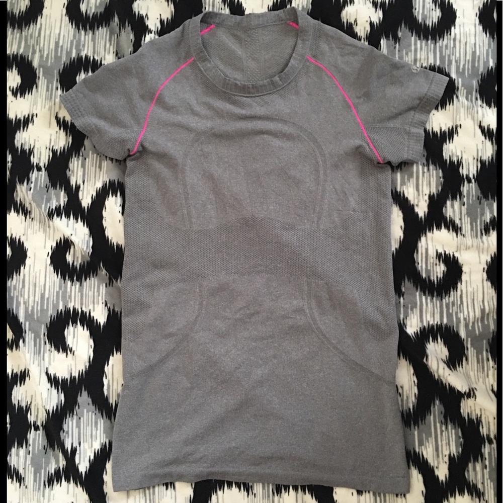 Lululemon Short Sleeve Athletic Top